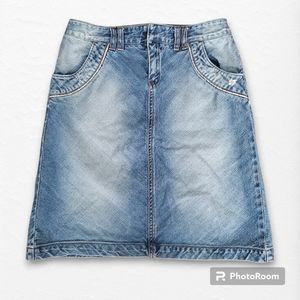Vintage Tommy Hilfiger y2k-era denim skirt, size 2